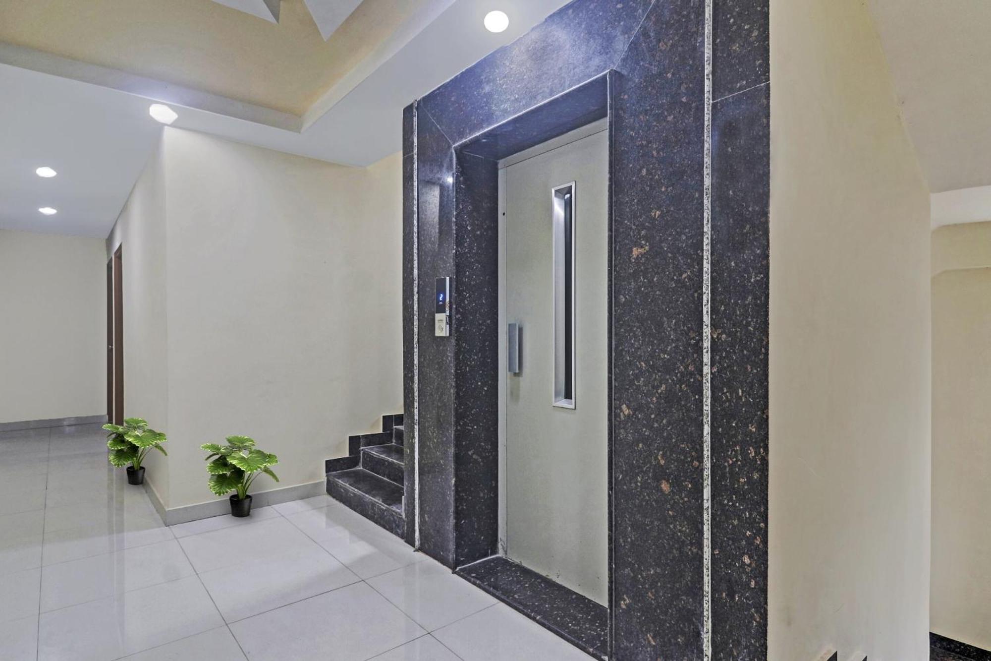 Super Hotel O Qualia Pride Financial District Gachibowli Екстер'єр фото
